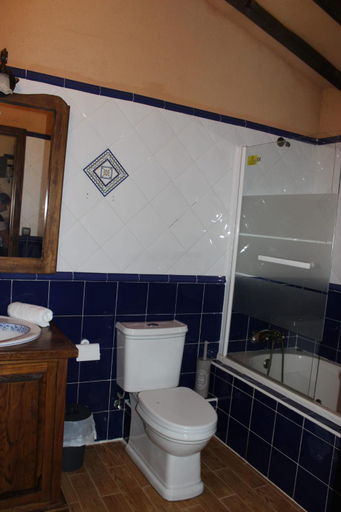 Bathroom 3, La Muralla de Gredos Hotel Rural, Cáceres