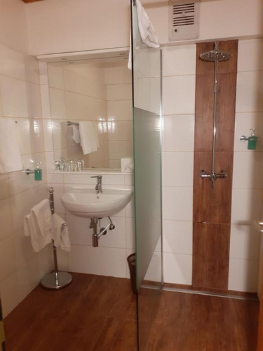 Bathroom 3, Gasthof Brauerei Kofler, Liezen