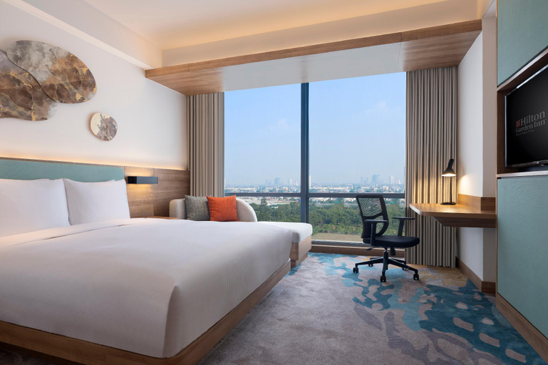 Bedroom 3, Hilton Garden Inn Jakarta Taman Palem, West Jakarta
