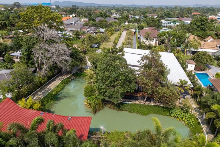 Exterior view 5, Huge Pool Villa with Private Lake 3+1BR/10 Persons, Pattaya
