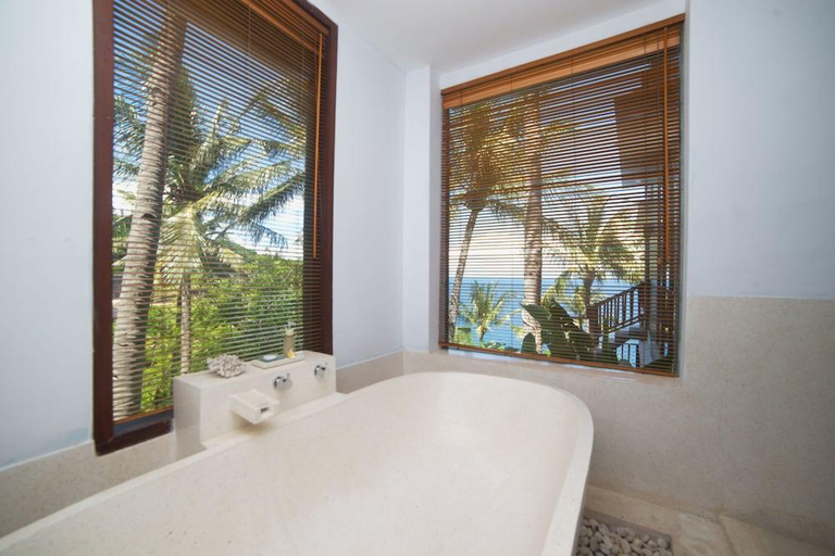 Malimbu Cliff Villa - Bathroom