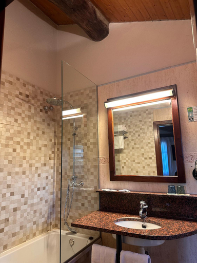 Bathroom 4, L'Hotelet d'Estamariu, Lleida