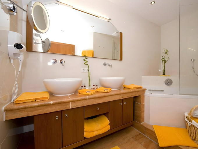 Bathroom 4, Kaiserhof Superior, Kufstein