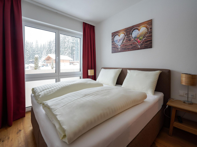 Bedroom 5, Kitzbuhel Alpine Lodge With Private Infrared Sauna, Zell am See