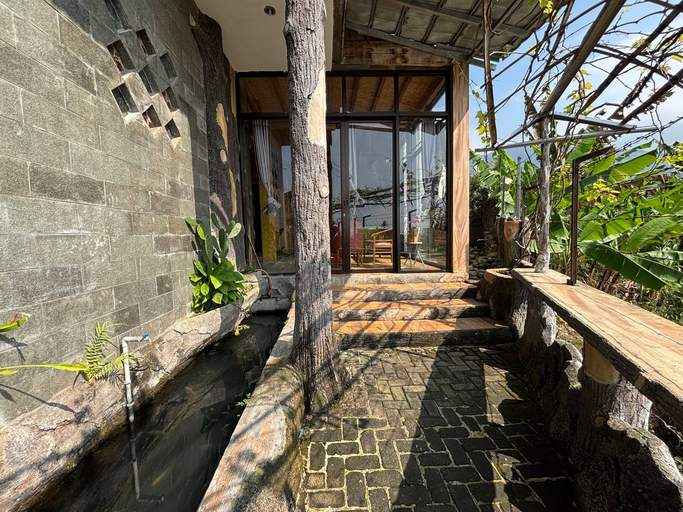 Others 5, Villa Ide Lestari, Garut
