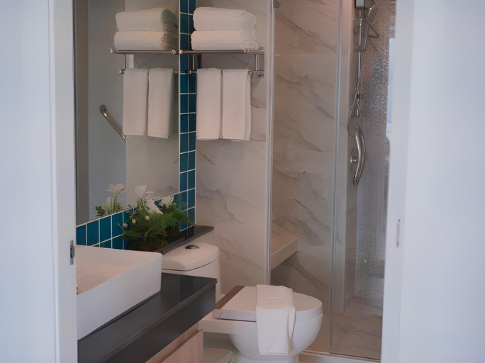 Bathroom 5, Deco Wellness Center, Pattaya