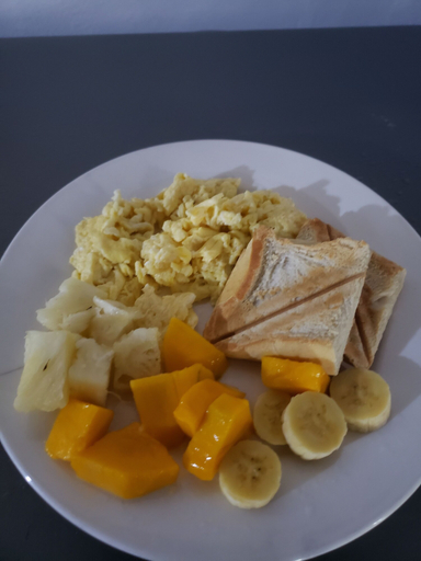 Food & Drinks, Orange Beach Resort, Cape Coast