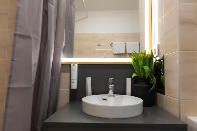 Bathroom 2, City Hotel Tabor, Wien