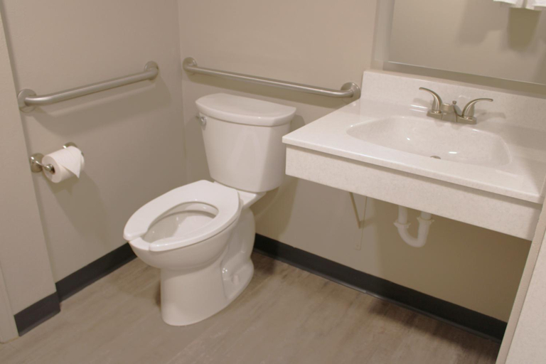 Bathroom 4, Boarders Inn & Suites by Cobblestone Hotels , Barton
