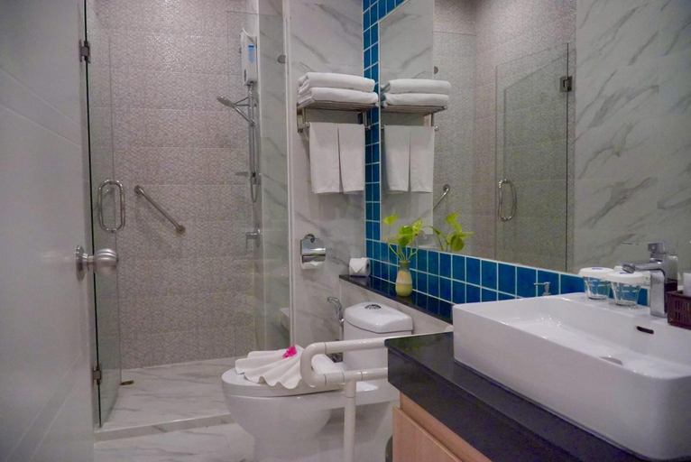 Bathroom 5, Deco Wellness Center, Pattaya