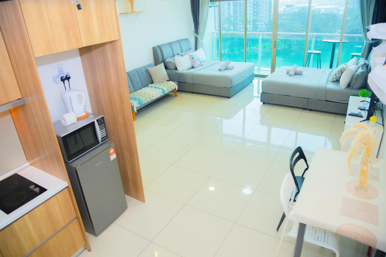 Bedroom 3, -Lake View- Mount Austin IKEA Toppen 10 mins - B107, Johor Bahru