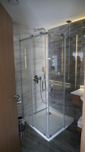 Bathroom 4, Yuksel Istanbul Yenikapi, Fatih