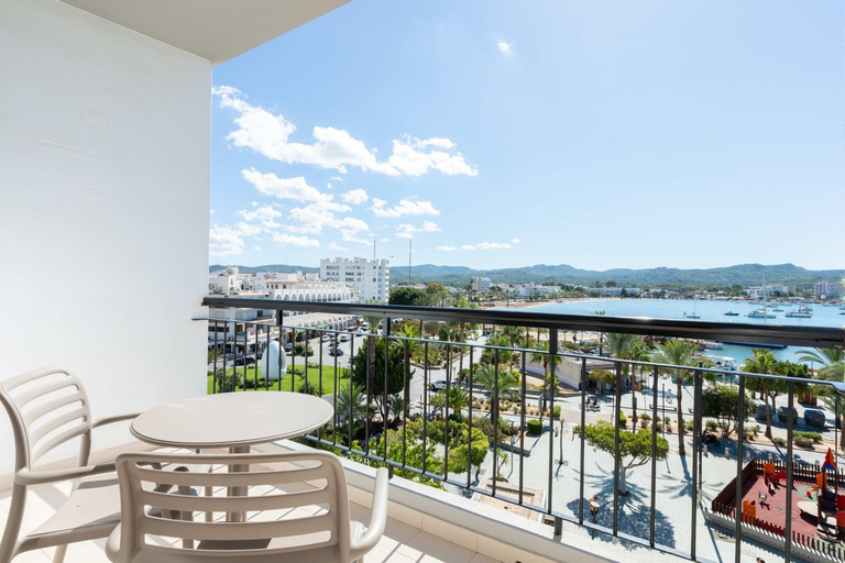 Others 4, The Red Hotel - Adults Only, Baleares