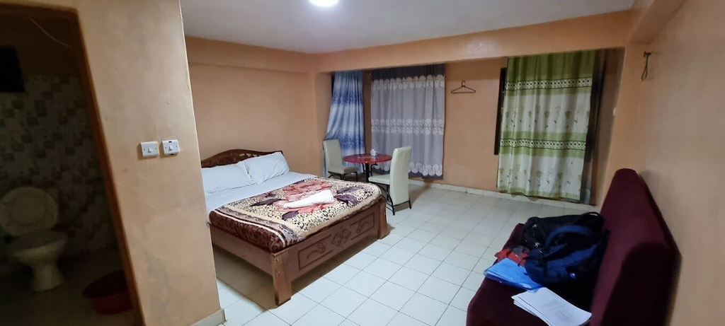Room 4, Hotel Lexur, Nyaribari Chache
