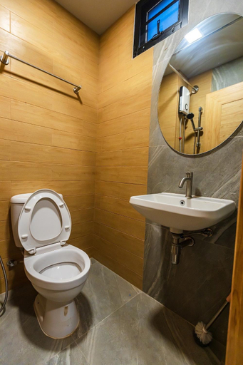 Bathroom 4, Kerd Ma Norn Hotel, Khon Kaen, Muang Khon Kaen