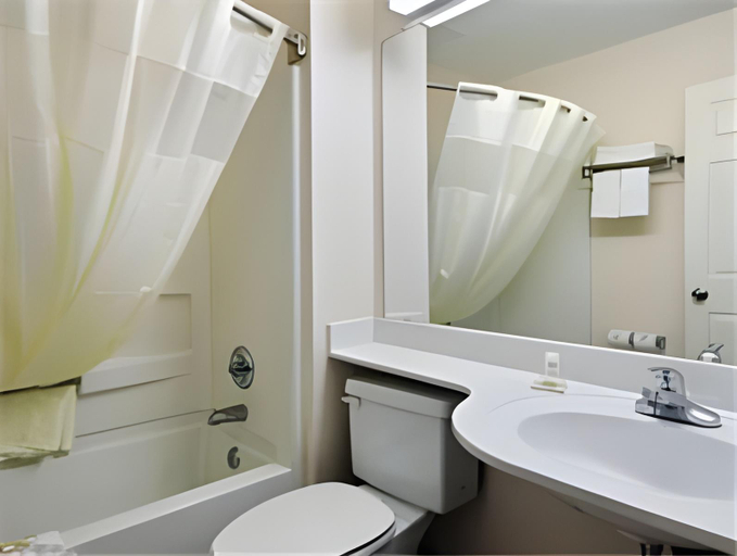 Bathroom 3, Arya Inn & Suites, Irving