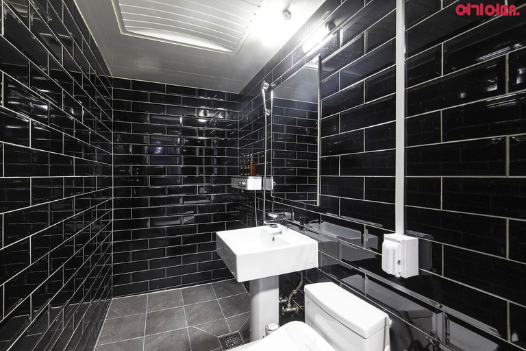 Bathroom 5, INCHEON BED STAYTION, Nam