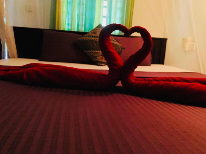 Bedroom 3, Poppies Mirissa Hotel, Weligama