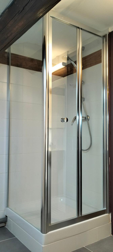 Bathroom 5, Hôtel Royal Montreuil, Seine-Saint-Denis