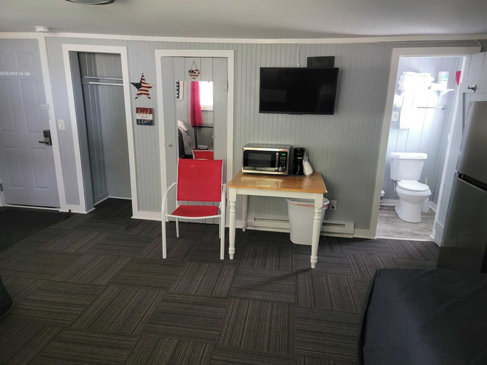 Room 4, The Parker House, Presque Isle