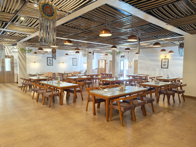 Food & Drinks 4, Vedikant Resorts The Mallard Corbett, Nainital