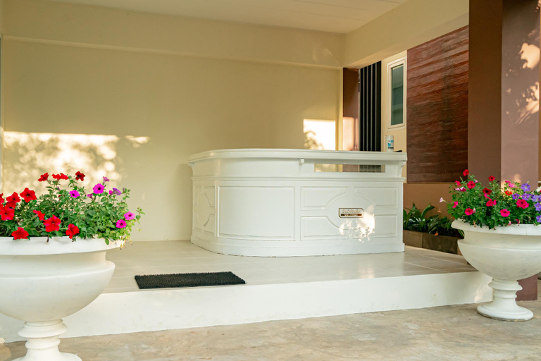 Bathroom, Farinda Resort & Pool Villa, Chom Thong