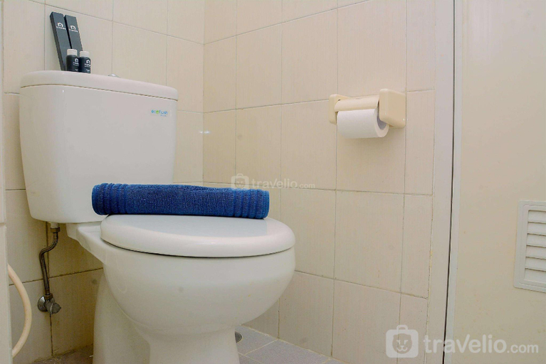 Bathroom 2, Marvelous Studio Signature Park Grande By Travelio, East Jakarta