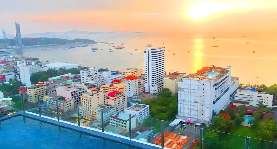 Others 2, Central Pattaya, Best Location With Infinity Pool, Pattaya