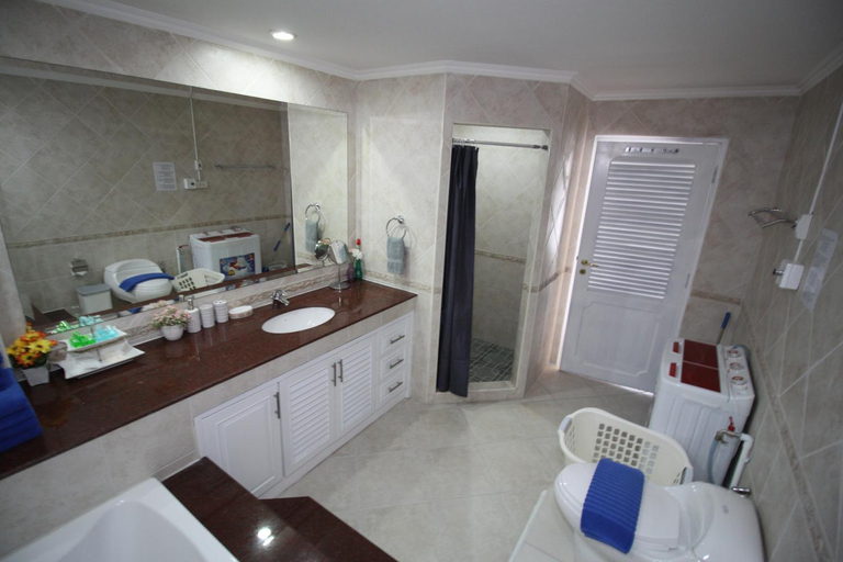 Bathroom 5, View Talay Residence 6 Wongamat Sand Beach, Pattaya