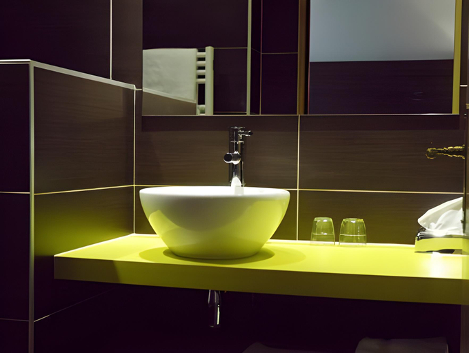 Bathroom 2, Logis Hotel Le Cheval Blanc, Haute-Marne