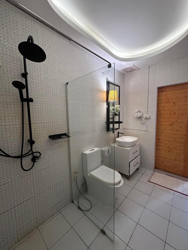 Bathroom 3, Lala Villa Koh Larn, Pattaya