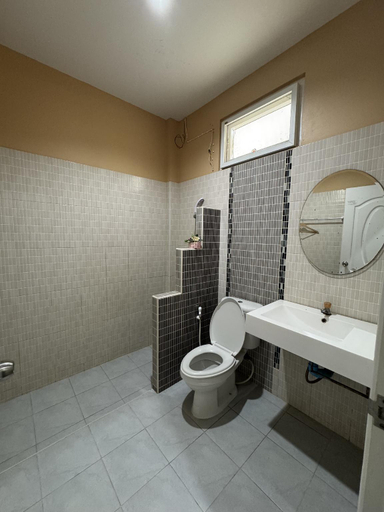 Bathroom 3, Rang Noknoy Resort at Kohlarn, Pattaya