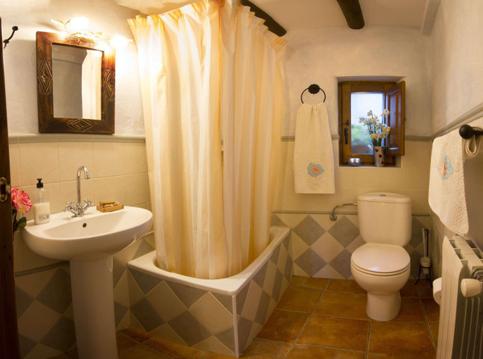 Bathroom 1, casa familiar matasiete - with swimming pool, Almería