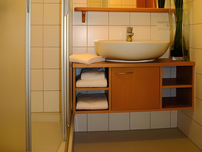 Bathroom 3, Alpen Experience Apart Hotel, Liezen
