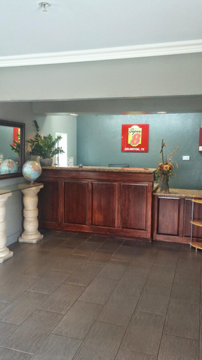 Public Area 2, Super 8 by Wyndham Arlington Near AT&T Stadium, Arlington