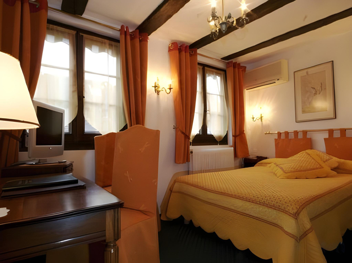 Bedroom 2, Hotel Le Marechal, Haut-Rhin