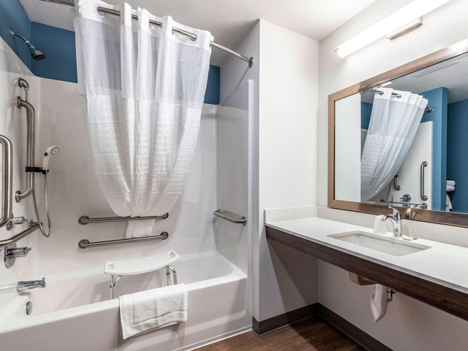 Bathroom 4, Woodspring Suites Riverside Norco, Riverside