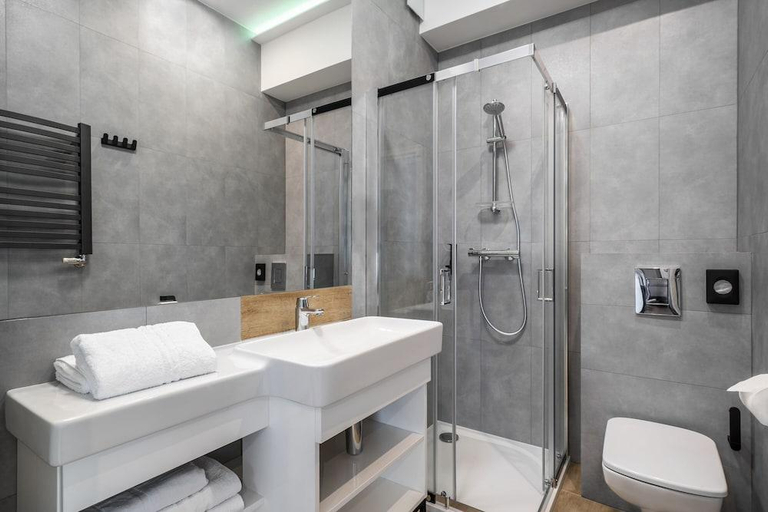 Bathroom 4, Green Hotel, Inowrocław