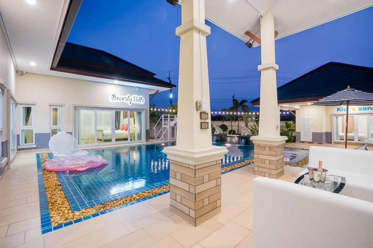 2, Beverly Hills Pool Villa, Pattaya