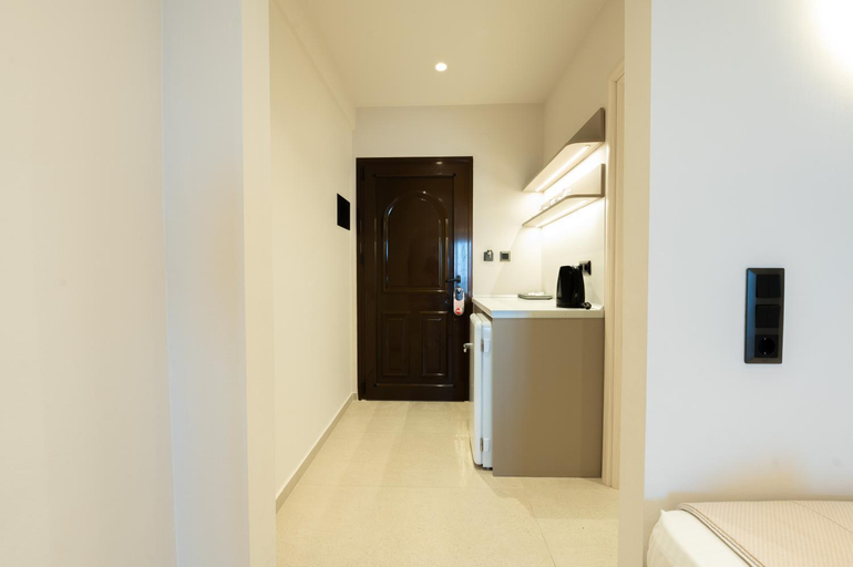 Others 5, Hotel Areti, Central Macedonia