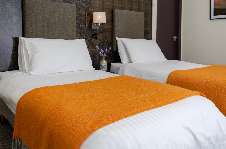 Bedroom 2, Thrums Hotel, Kirriemuir, Angus