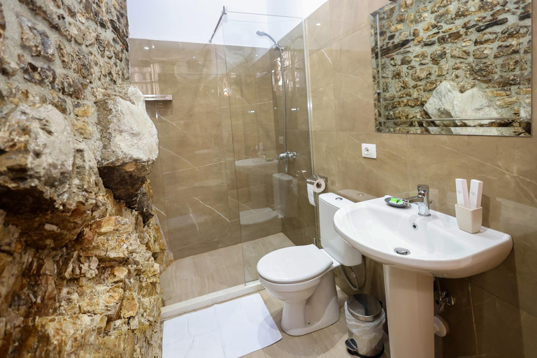 Bathroom 3, Guest House J.Prifti, Beratit