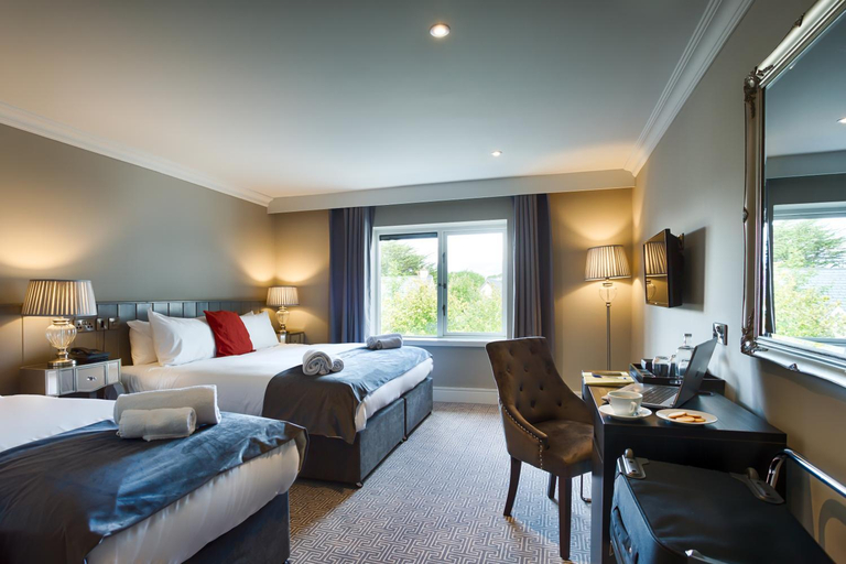 Bedroom 2, The Village Hotel, Bar and Restaurant