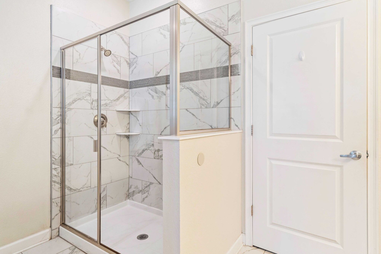 Bathroom 4, 9046 Stinger Drive, Osceola