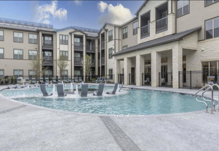 Sport & Beauty 4, Historic Downtown McKinney Modern Apartments by Barsala, Collin