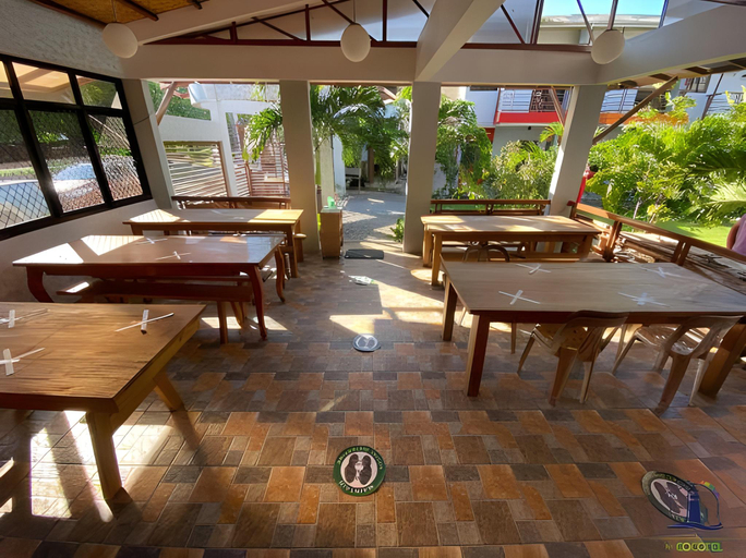 Food & Drinks 5, Cerca Parola Beach Resort by Cocotel, Lobo