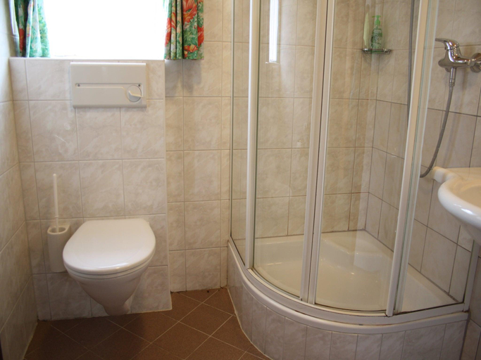 Bathroom 3, Apartment in Flachau near Ski Lift, Sankt Johann im Pongau