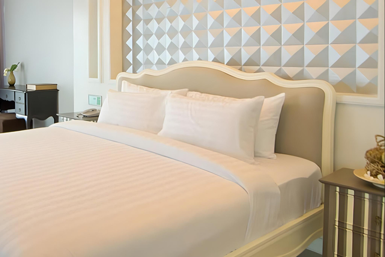 Bedroom 3, Welcome World Beachfront Resort, Pattaya