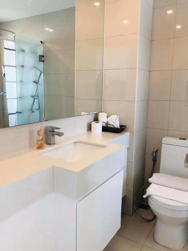 Bathroom 5, CCR by aha smartstay, Pattaya