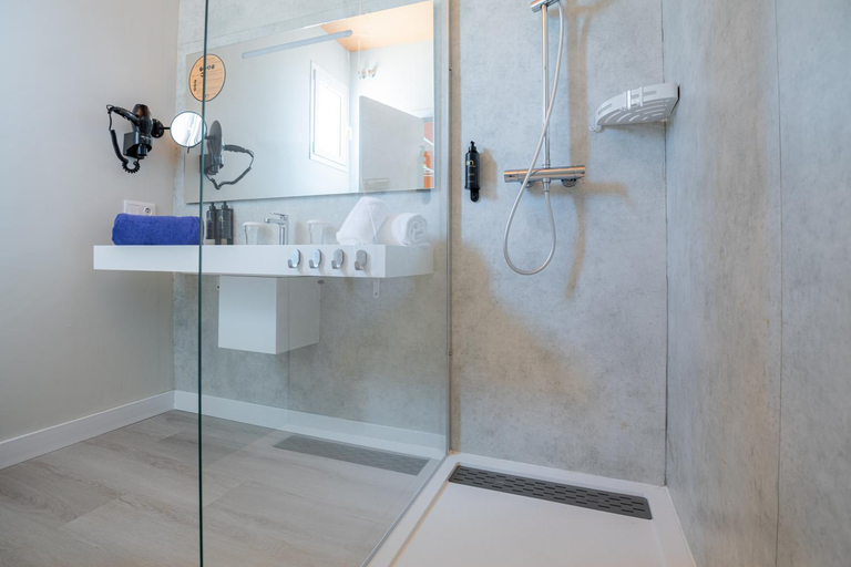 Bathroom 4, ON City Resort All Inclusive Prime, Huelva